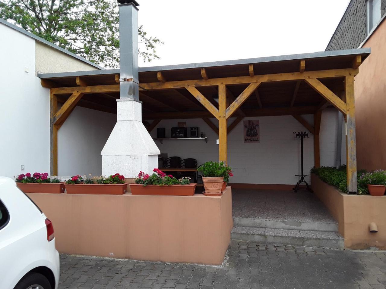 Hotel Goldener Anker Genthin Exterior foto