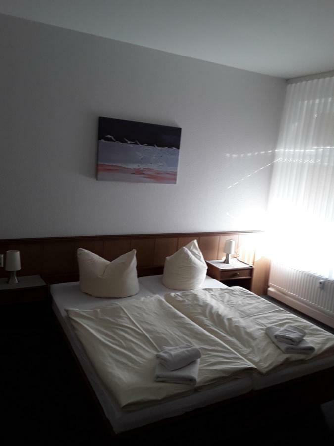 Hotel Goldener Anker Genthin Exterior foto